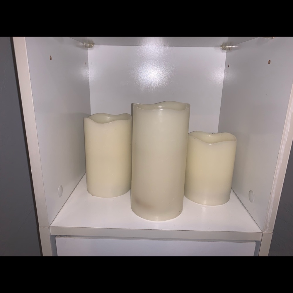 Battery operated candle set